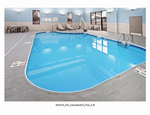 Holiday Inn Express Brookpark-Cleveland Airport Hotel - image 17