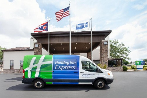 Holiday Inn Express Brookpark-Cleveland Airport Hotel - image 24