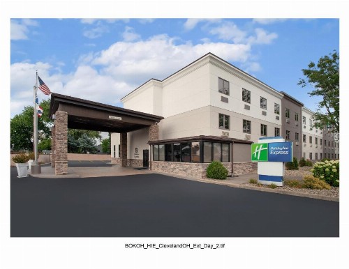 Holiday Inn Express Brookpark-Cleveland Airport Hotel - image 43