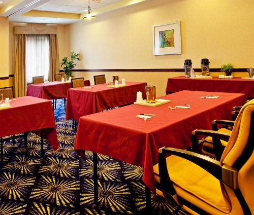 Holiday Inn Express Hotel & Suites Brooksville-I-75 an IHG Hotel - image 31