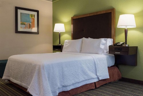 Hampton Inn Brooksville Dade City - image 24