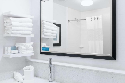 Hampton Inn Brooksville Dade City - image 29