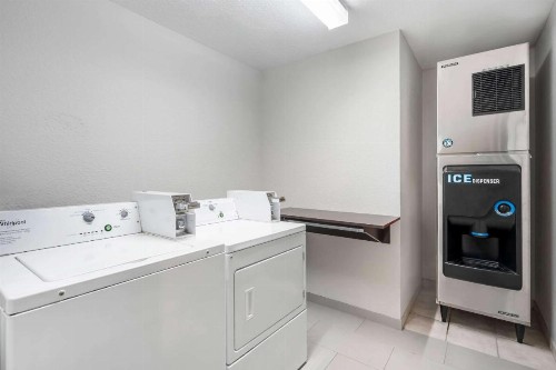 Microtel Inn & Suites by Wyndham Brooksville - image 29