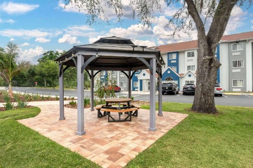 Microtel Inn & Suites by Wyndham Brooksville - image 31