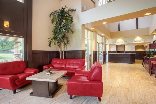 Days Inn by Wyndham Brooksville - image 18