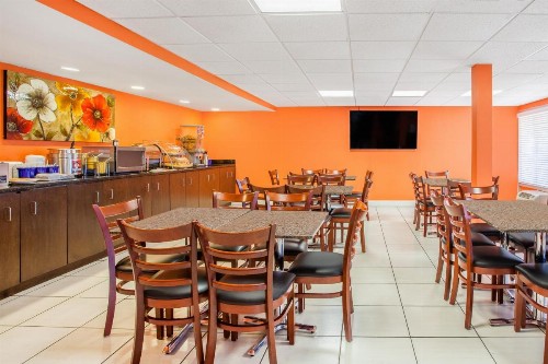 Days Inn by Wyndham Brooksville - image 22