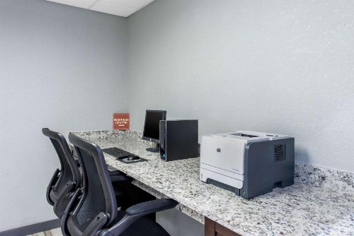 Quality Inn & Suites Brooksville I-75/Dade City - image 15