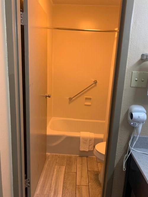 Quality Inn & Suites Brooksville I-75/Dade City - image 16