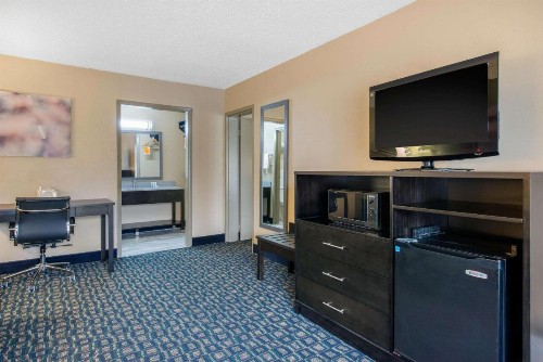 Quality Inn & Suites Brooksville I-75/Dade City - image 24