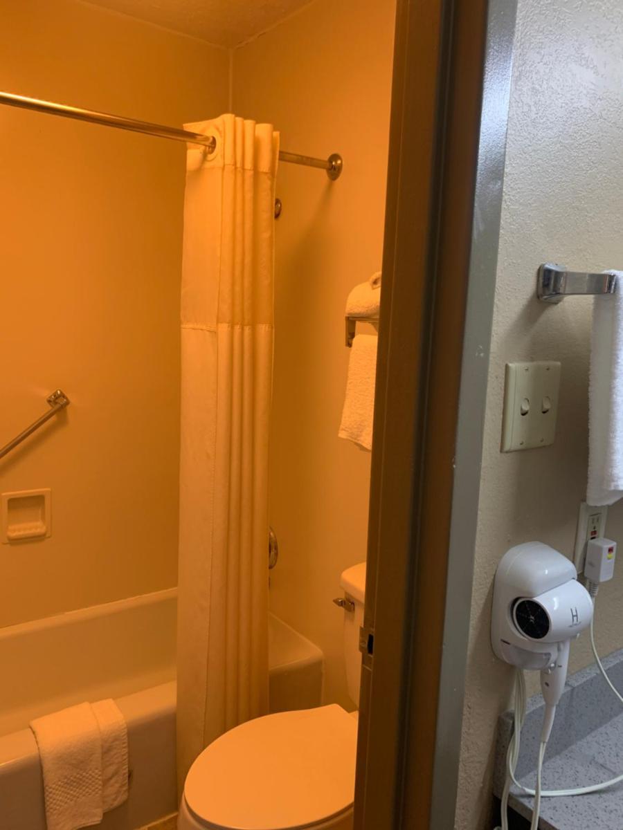 Quality Inn & Suites Brooksville I-75/Dade City - image 7