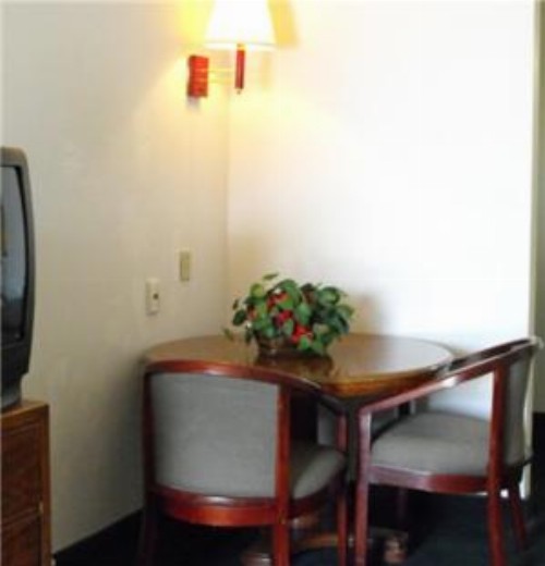 Gate 1 Inn - image 7