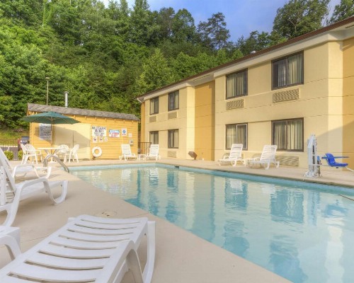 Sleep Inn Bryson City Cherokee - image 16