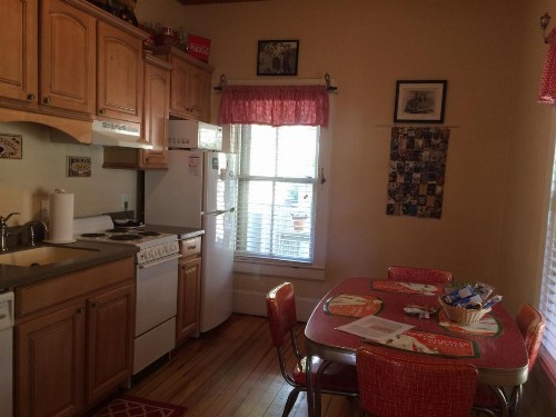 Calhoun House Inn & Suites - image 12