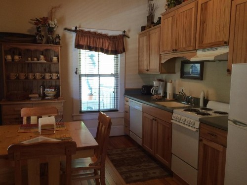 Calhoun House Inn & Suites - image 15