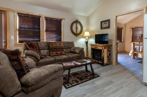 Calhoun House Inn & Suites - image 5