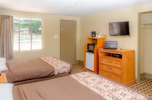 Relax Inn - Bryson City - image 12