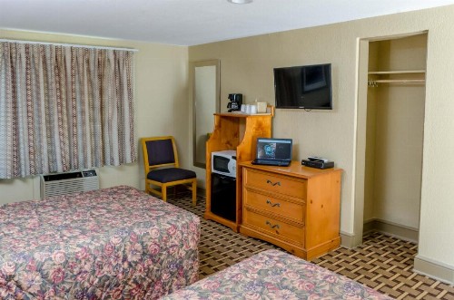 Relax Inn - Bryson City - image 22