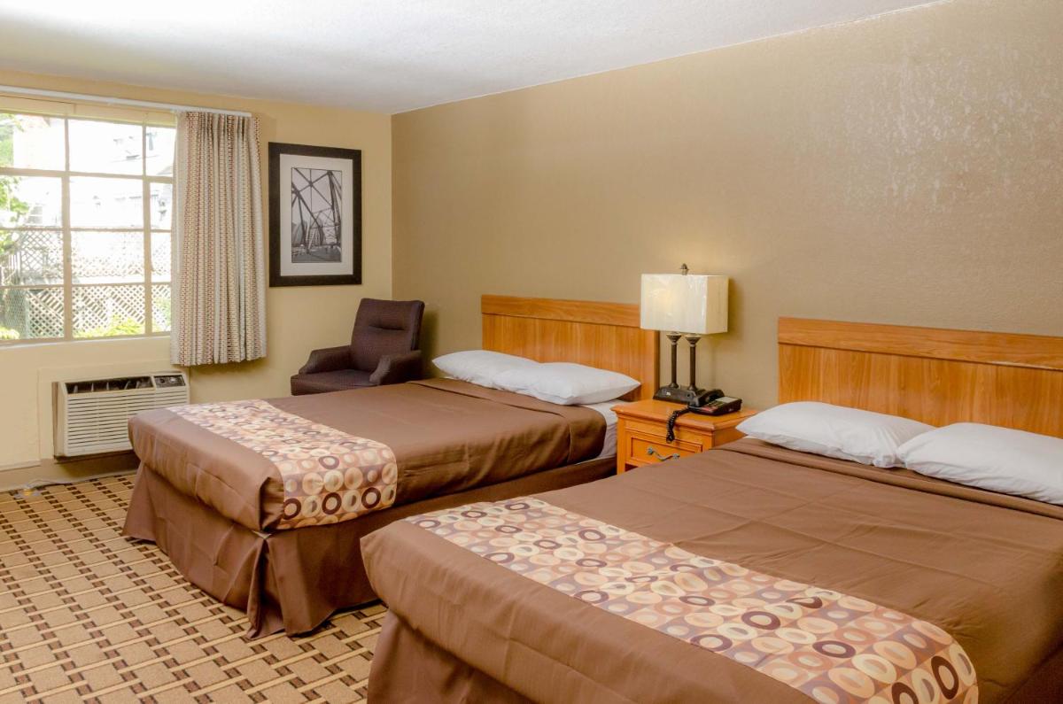 Relax Inn - Bryson City - image 4