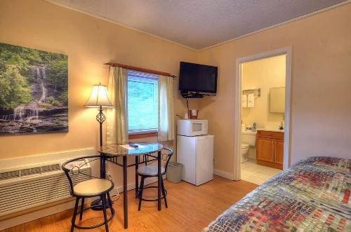 Riverbend Lodging - image 5