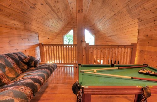 Soaring Eagle Cabin - image 2