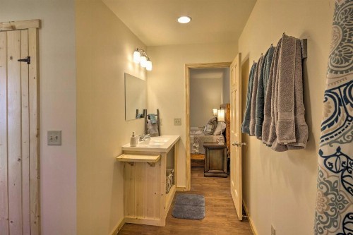 Cozy Bryson City Cabin - 6 Miles to Harrahs! - image 6