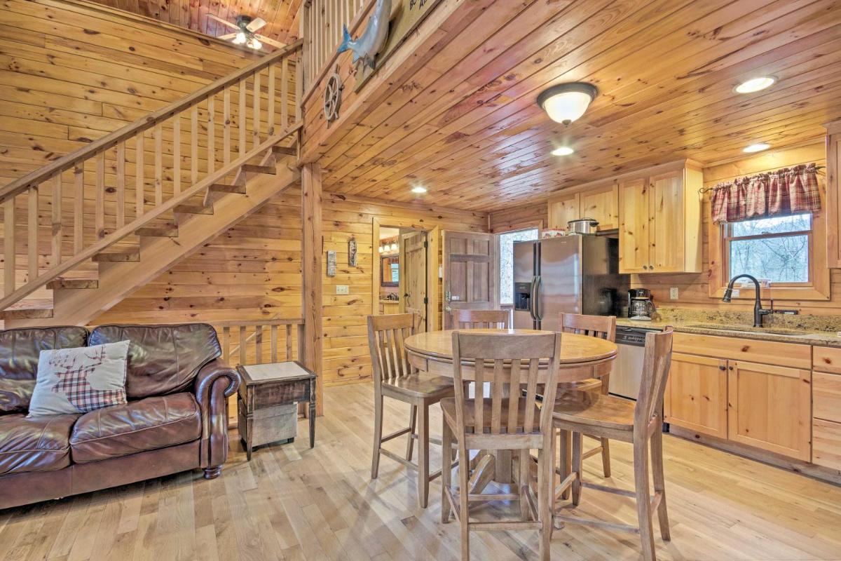 Forest Lake Cabin - Walk to Fingerlake! - image 6