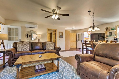 Bryson City Family Cabin - Mins to Smoky Mountains - image 9