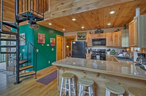 Trot Inn Bryson City Cabin with Hot Tub and Fire Pit! - image 8
