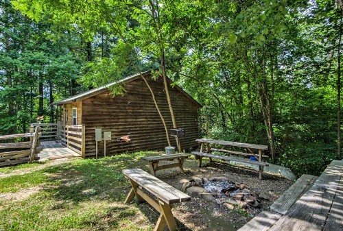 Bryson City Gone Biking Cabin with Porch and Spa - image 3