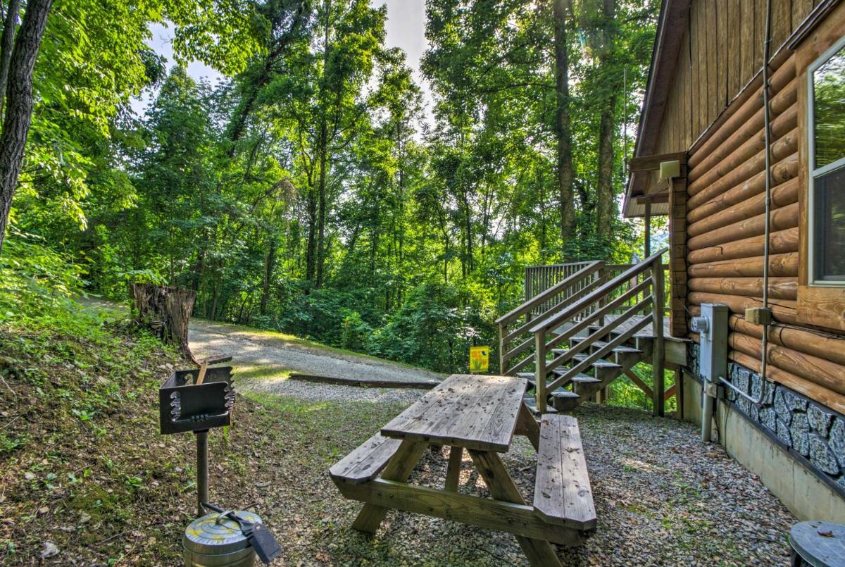 Deer Glen Cabin with Private Hot Tub and Porch! - image 2