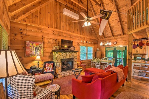 Secluded Smoky Mtn Cabin with Hot Tub and Fire Pit - image 2