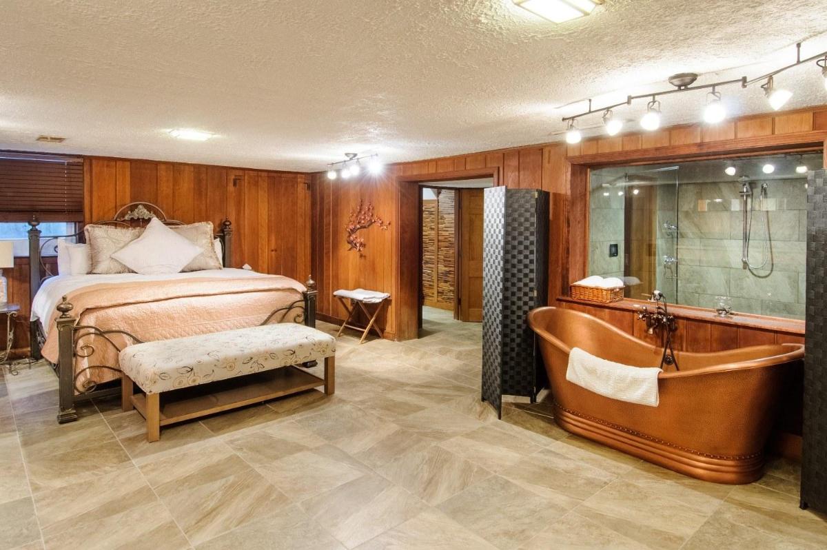 HideAway Country Inn - image 5