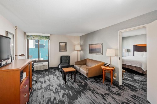 Fairfield Inn & Suites Anaheim Buena Park/Disney North - image 4