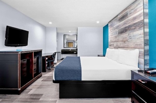 SureStay Hotel by Best Western Buena Park Anaheim - image 13