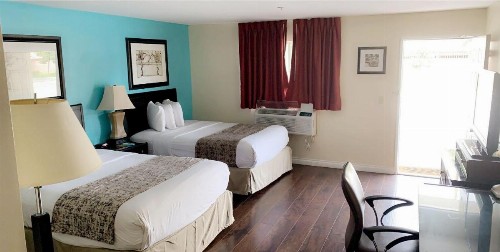 Howard Johnson by Wyndham Buena Park - image 17