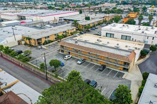 Howard Johnson by Wyndham Buena Park - image 24