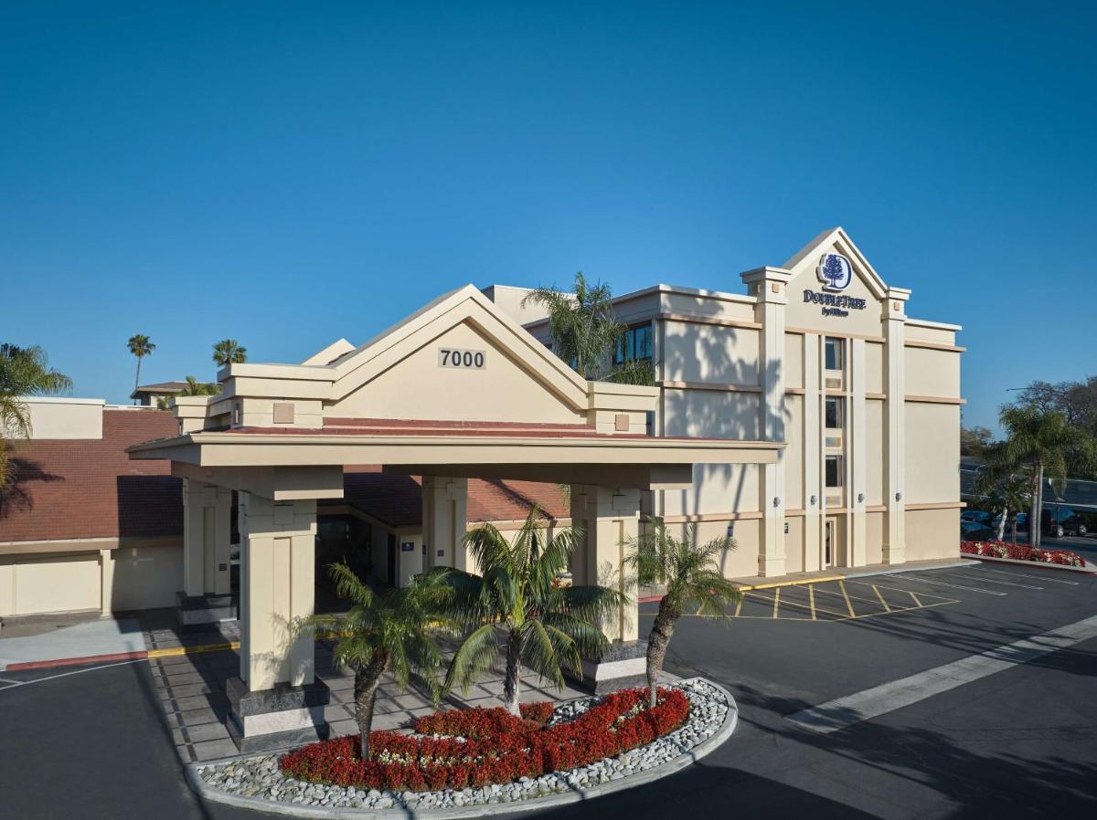 Holiday Inn Buena Park an IHG Hotel - main image