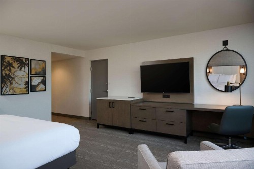 Holiday Inn Buena Park an IHG Hotel - image 21