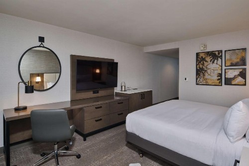 Holiday Inn Buena Park an IHG Hotel - image 42