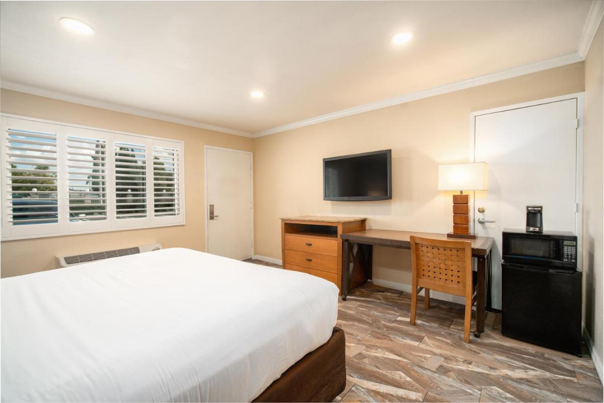 Quality Inn & Suites Buena Park Anaheim - image 2