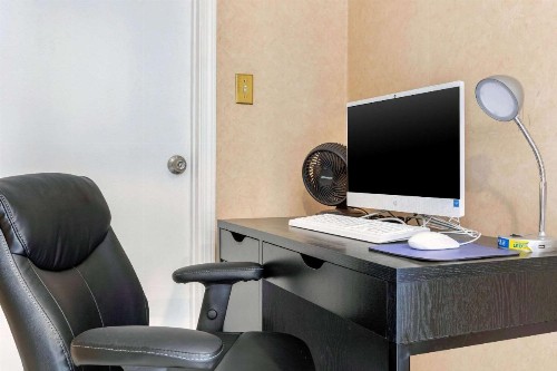 Quality Inn & Suites Buena Park Anaheim - image 28