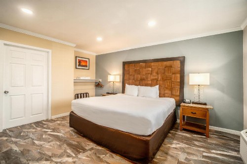 Quality Inn & Suites Buena Park Anaheim - image 46