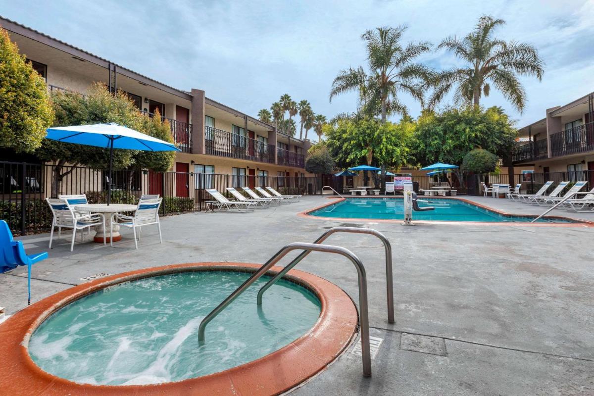 Quality Inn & Suites Buena Park Anaheim - image 6