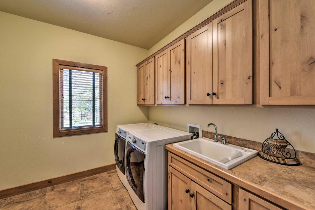 Pet-Friendly Buena Vista Home w/ Mtn Views! - image 3