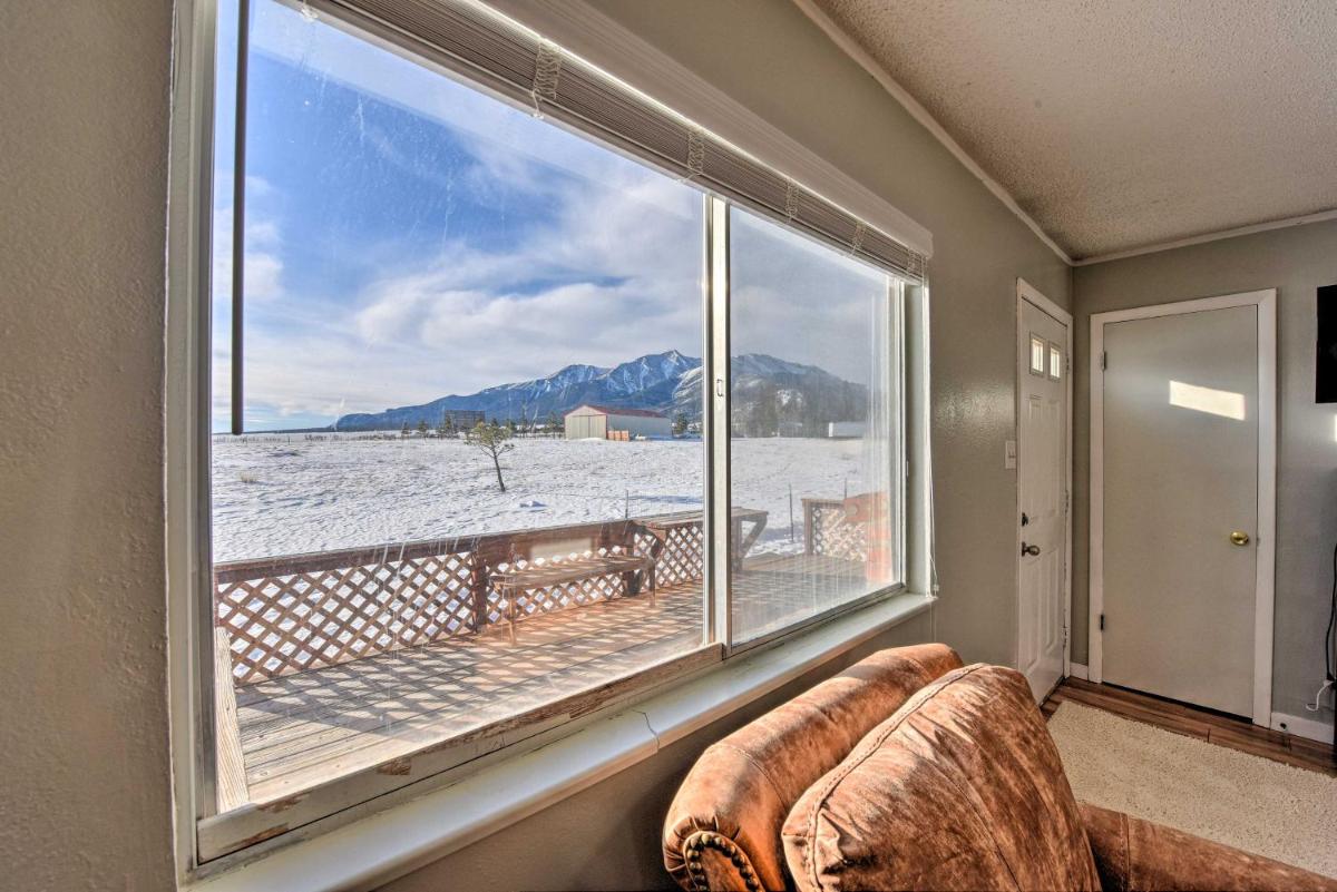 Creekside Retreat w/ Deck 3 Mi to Downtown! - image 2