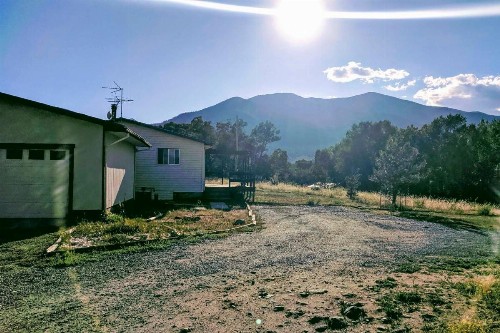 Creekside Retreat w/ Deck 3 Mi to Downtown! - image 9