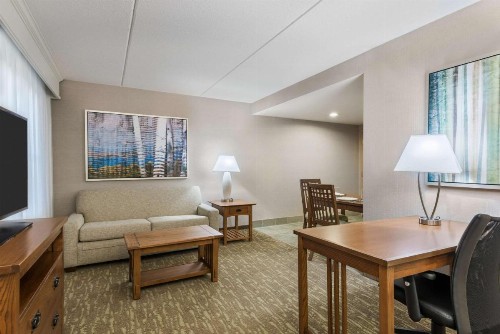 Homewood Suites by Hilton Buffalo-Amherst - image 25