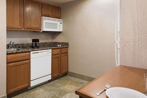 Homewood Suites by Hilton Buffalo-Amherst - image 34
