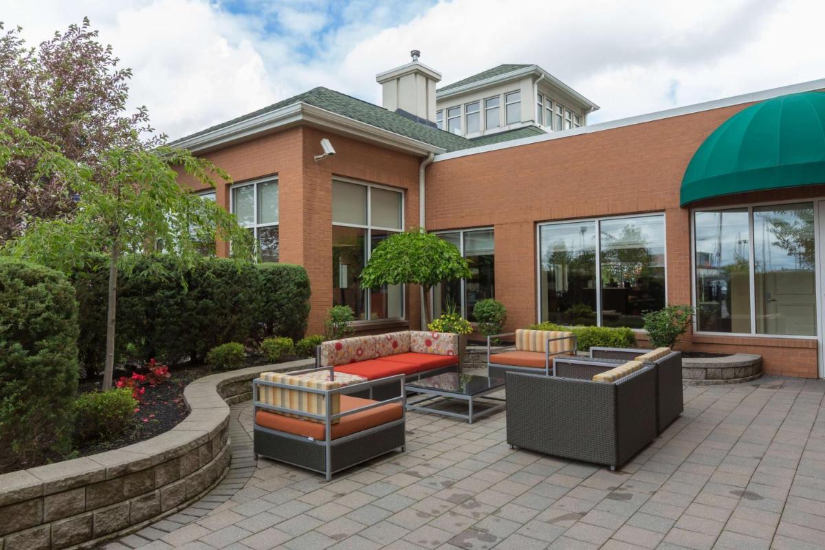 Hilton Garden Inn Buffalo Airport - image 3