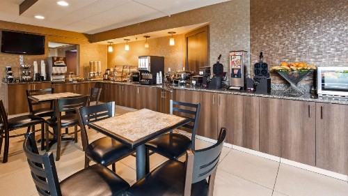 Best Western Inn Buffalo Airport - image 9